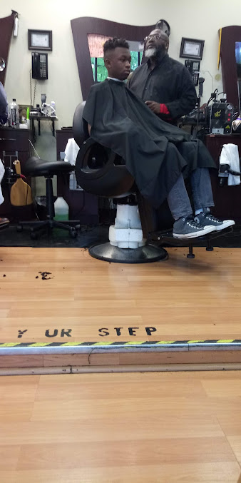 Photo Hyde Park Barber Studio - 0