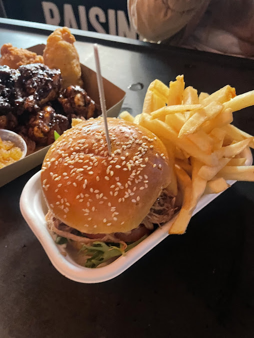 Photo Island Boys Food Jamaican - 6