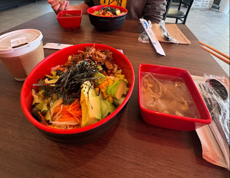 Photo Island Rolls N Bowls - 20