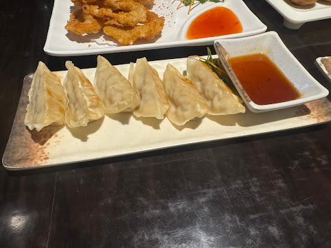 Photo Izumi Sushi Asian Fusion - 25