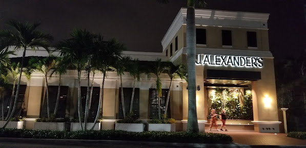 Photo J Alexanders Restaurant Palm Beach Gardens - 10