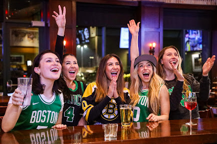 Photo Jake N Joes Sports Grille Woburn - 11