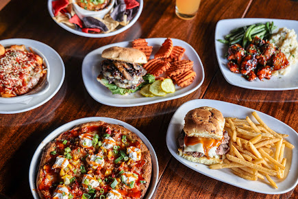 Photo Jake N Joes Sports Grille Woburn - 15
