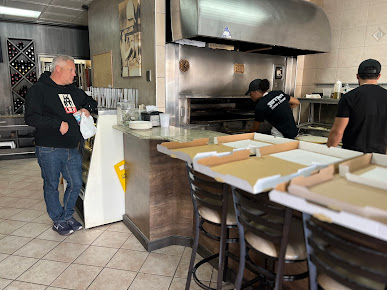 Photo Joe & Pat's Pizzeria & Restaurant - 24