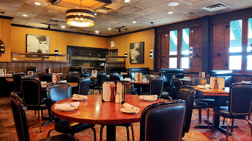 Photo Johnny's Kitchen And Tap - 12