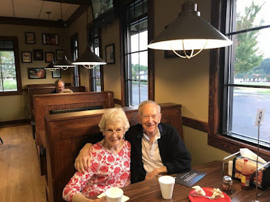 Photo Johnnys Pizza House Monroe - 11