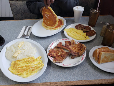 Photo John's Drive-In - 12