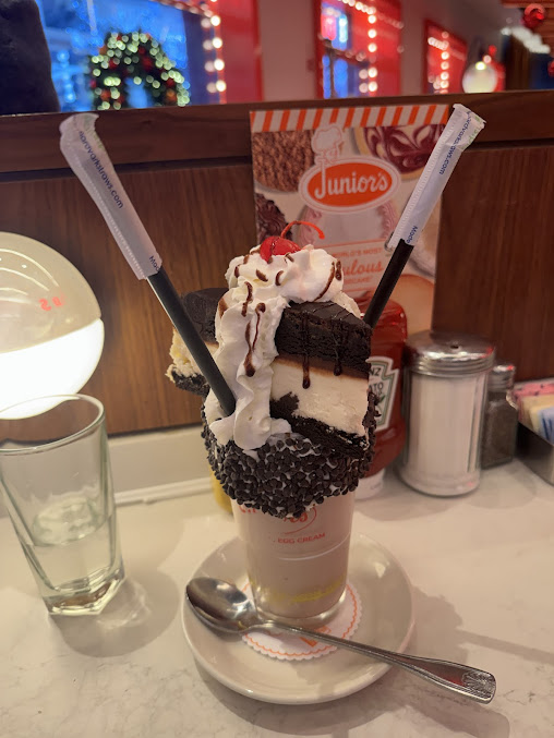 Photo Junior's Restaurant And Bakery - 14