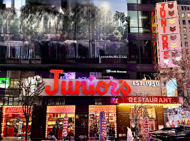 Photo Junior's Restaurant And Bakery - 15