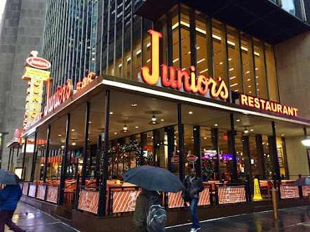 Photo Junior's Restaurant And Bakery - 17