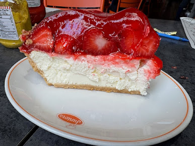 Photo Junior's Restaurant And Bakery - 27