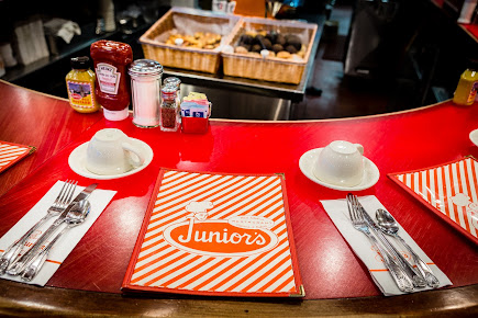 Photo Junior's Restaurant & Bakery - 28