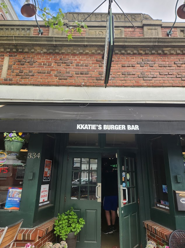 Photo Kkaties Burger Bar Hyannis - 15