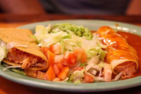 Photo La Carreta Mexican Restaurant Newport - 10