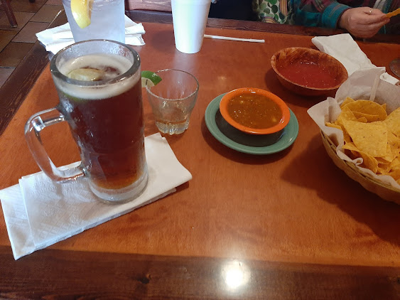 Photo La Carreta Mexican Restaurant Newport - 12