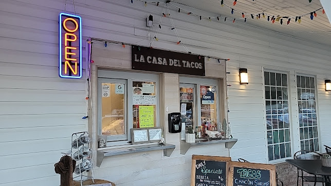 Photo La Casa Del Tacos - 14
