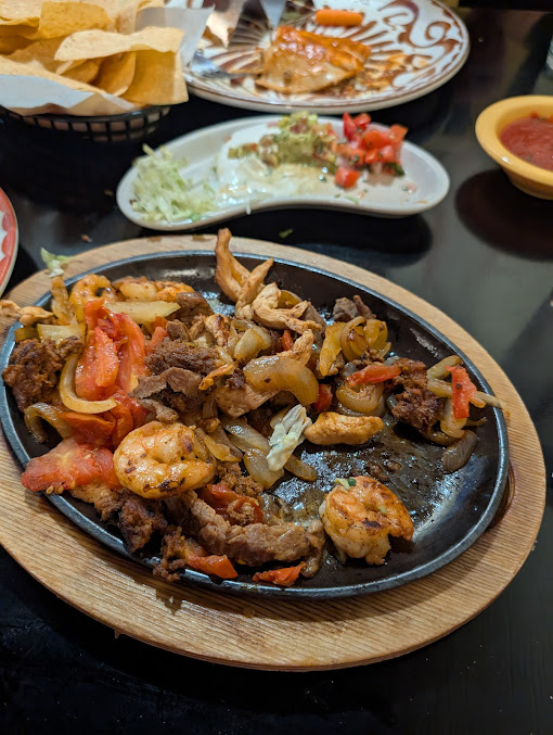 Photo La Mesa Mexican Restaurant - 27