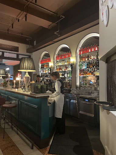 Photo La Riviera Restaurant & Bar - 29