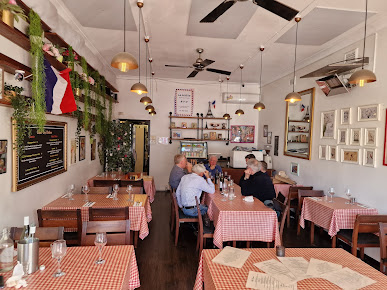 Photo La Saveur French Restaurant - 11