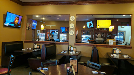 Photo Lady Ts Sports Bar - 19