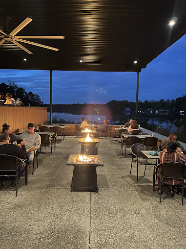 Photo Lake House Restaurant - 25