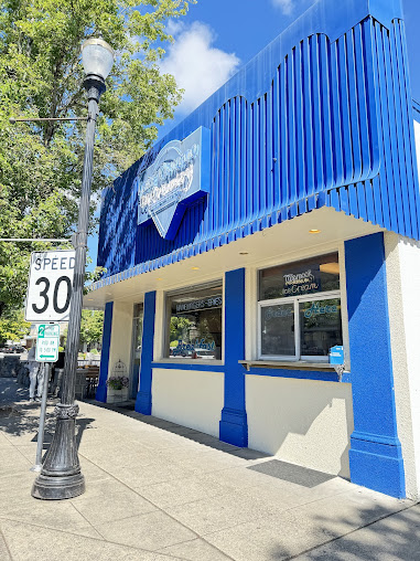 Photo Lake Oswego Ice Creamery And Restaurant - 27