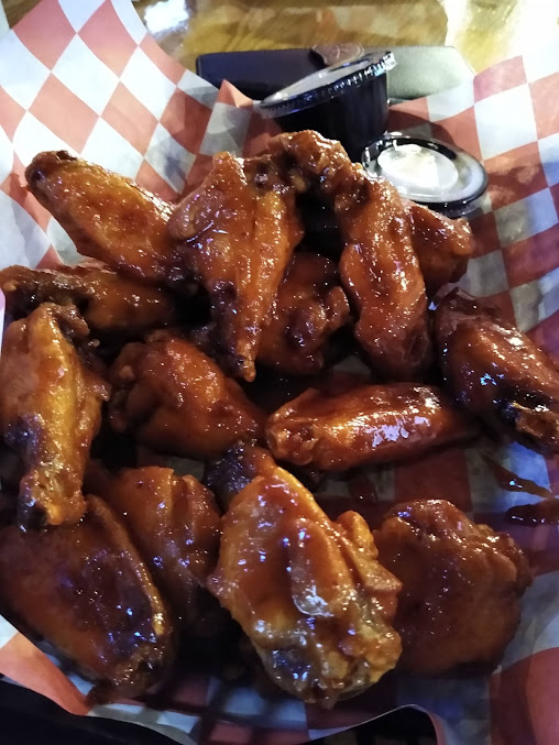 Photo Lakes Sports Bar Grill - 7
