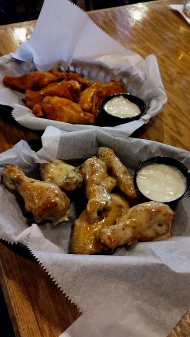 Photo Lakes Sports Bar Grill - 10