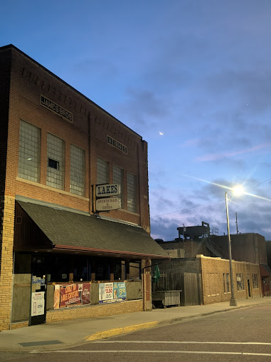 Photo Lakes Sports Bar Grill - 11