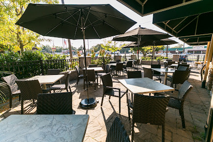 Photo Larry's Ii Restaurant - 15
