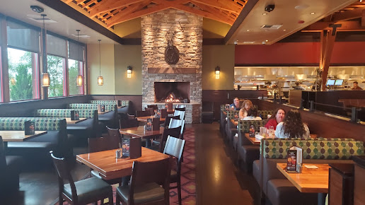 Photo Lazy Dog Restaurant & Bar - 14