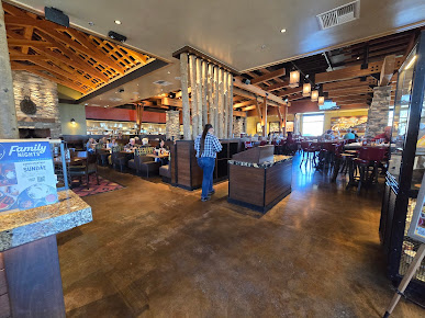 Photo Lazy Dog Restaurant & Bar - 19
