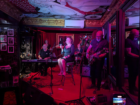 Photo Lazybones Lounge Restaurant & Bar - 17