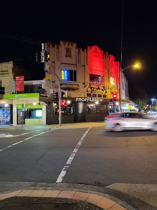 Photo Lazybones Lounge Restaurant & Bar - 19