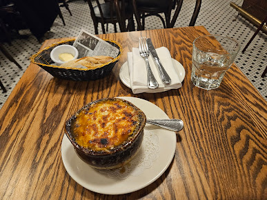 Photo Le Tout Va Bien - French Restaurant - 17