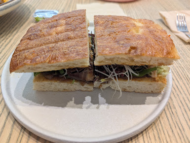 Photo Leaf Cafe & Co - 8