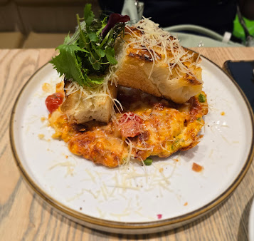 Photo Leaf Cafe & Co - 23