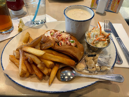 Photo Legal Sea Foods - Logan Airport Terminal A - 27