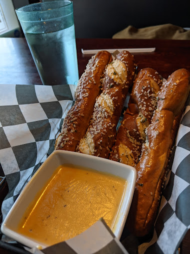 Photo Lil Cooperstown Bar Grill West Linn - 8