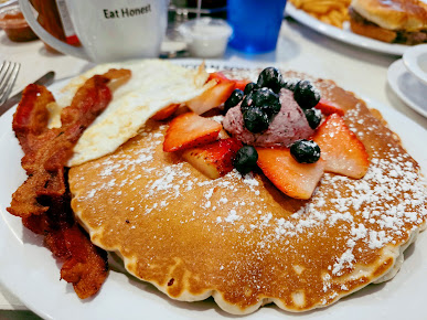 Photo Lincoln Square Pancake House Indianapolis - 28