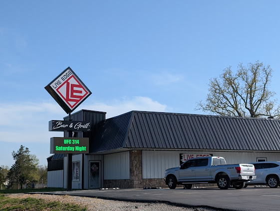 Photo Live Edge Bar Grill - 9