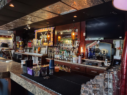 Photo Local Tavern Willoughby Hills - 17