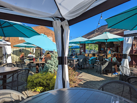 Photo Local Tavern Willoughby Hills - 20