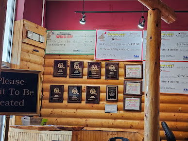 Photo Log Cabin Bar And Grill - 13