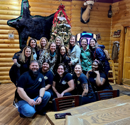 Photo Log Cabin Bar And Grill - 16