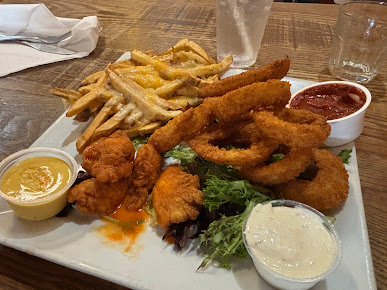 Photo Log Cabin Bar And Grill - 26