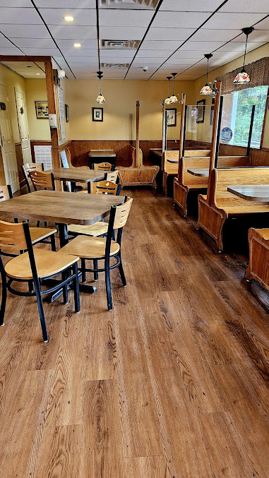 Photo Lombardi’s Corner Family Restaurant - 28