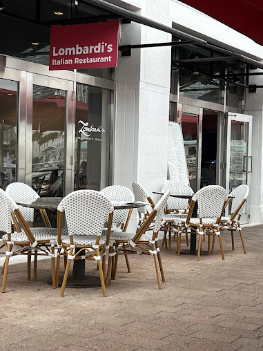Photo Lombardis Miami Italian Restaurant - 10