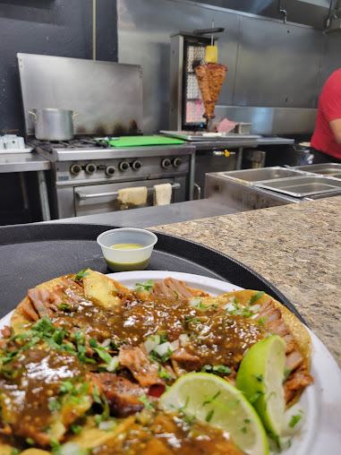 Photo Los Trompos Tacos De Barrio - 28