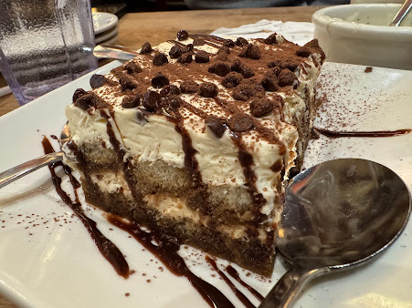 Photo Lou Malnati's Pizzeria - 16